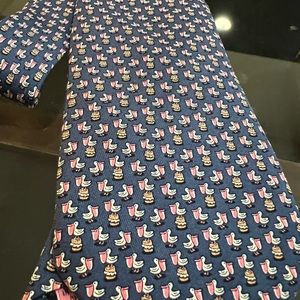 Vineyard vines pelican tie